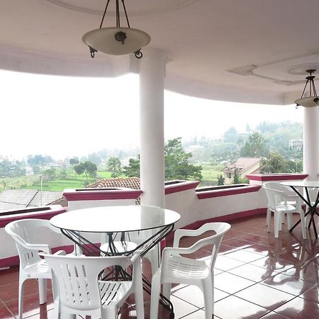 Villa Tiandiva Cisarua Εξωτερικό φωτογραφία
