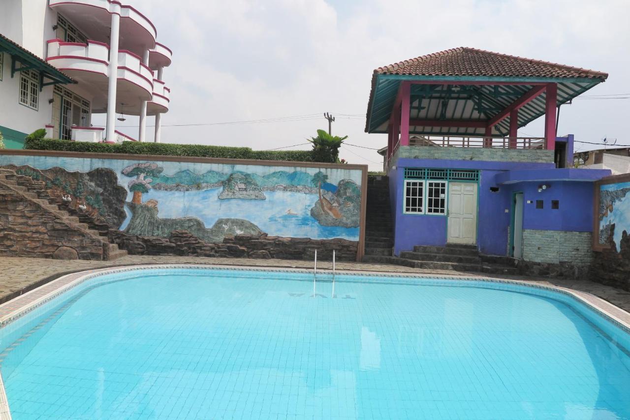 Villa Tiandiva Cisarua Εξωτερικό φωτογραφία
