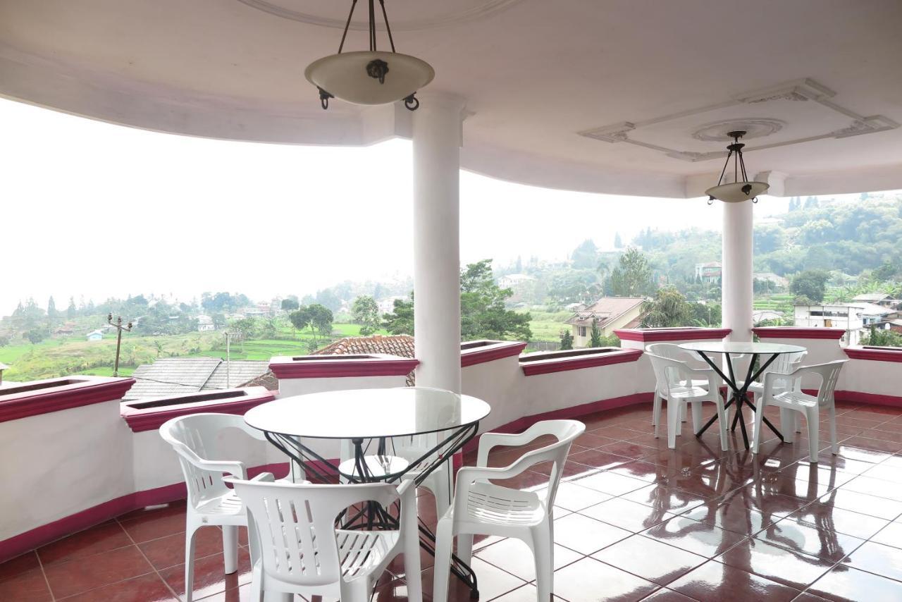 Villa Tiandiva Cisarua Εξωτερικό φωτογραφία